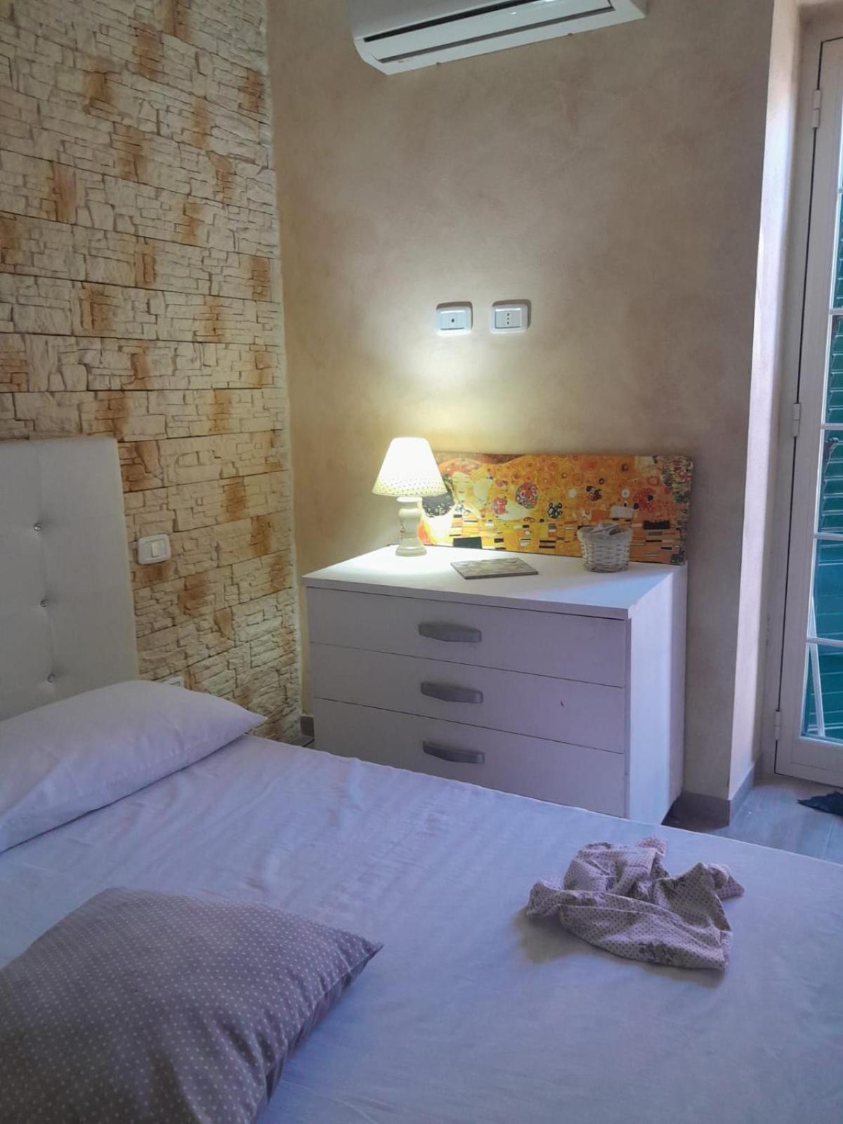 Casa Assisi Appartement Palermo Buitenkant foto